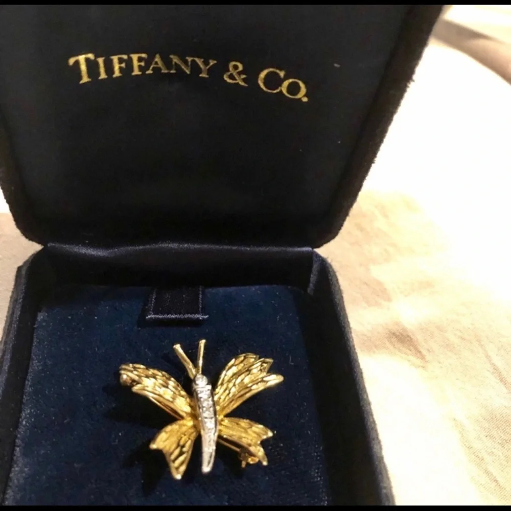 Vintage Tiffany 18K PlatinumDiamond Butterfly Brooch - Picture 1 of 4